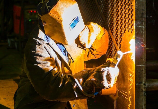 Welding at controlled temperature